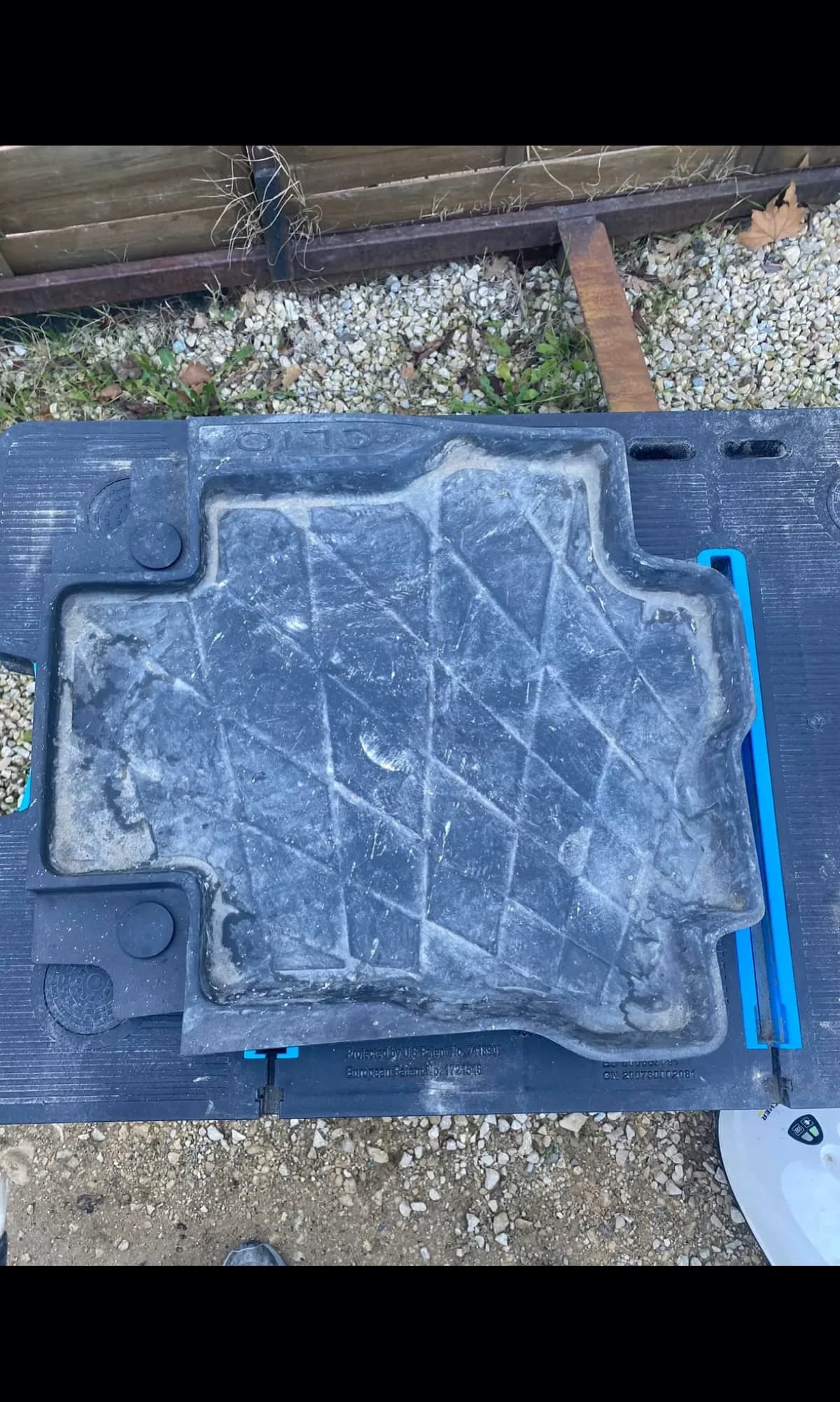 Tapis caoutchouc dégraissé en France — Avant