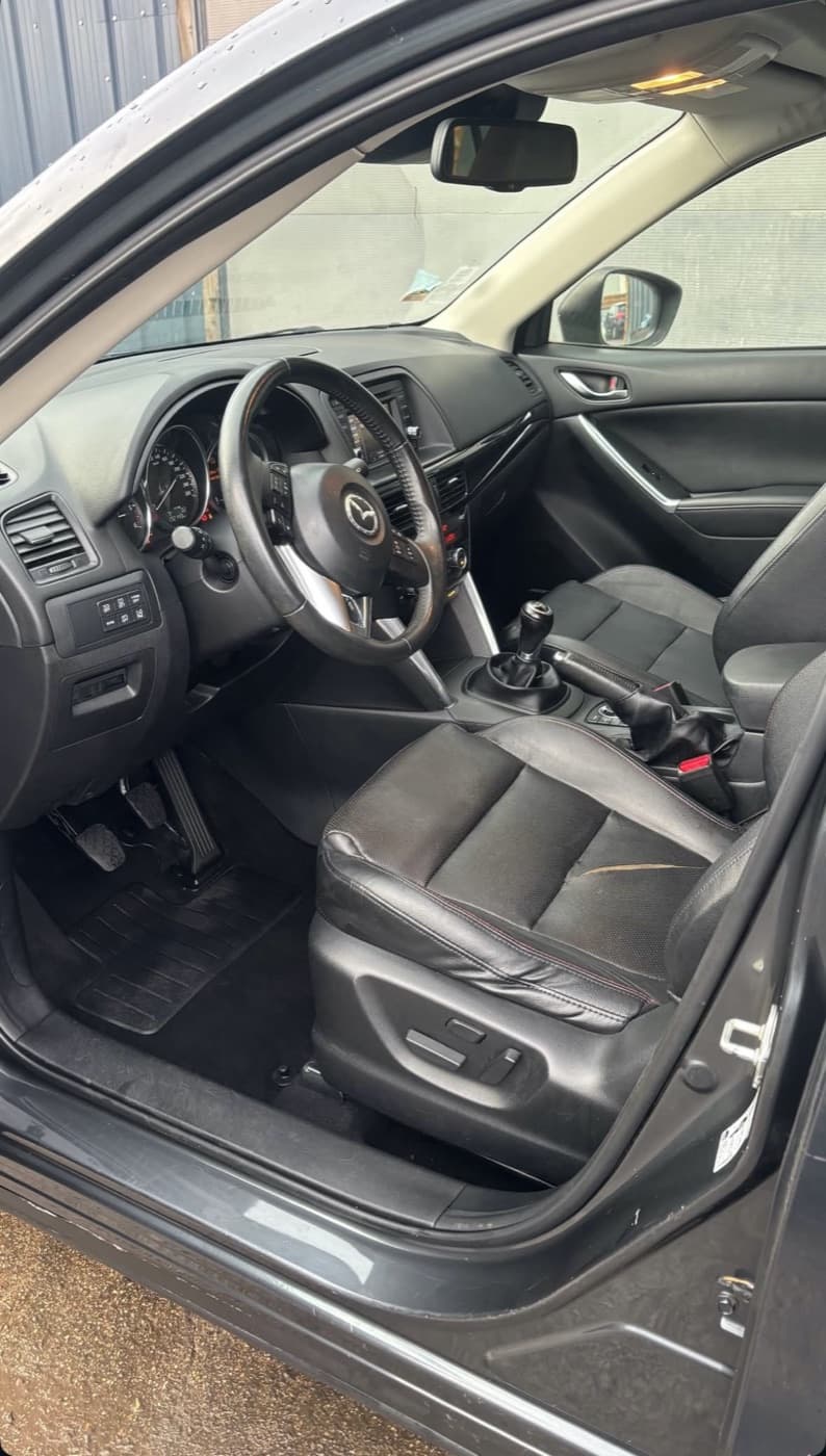 Intérieur Élite Mazda CX-5 en France — Après