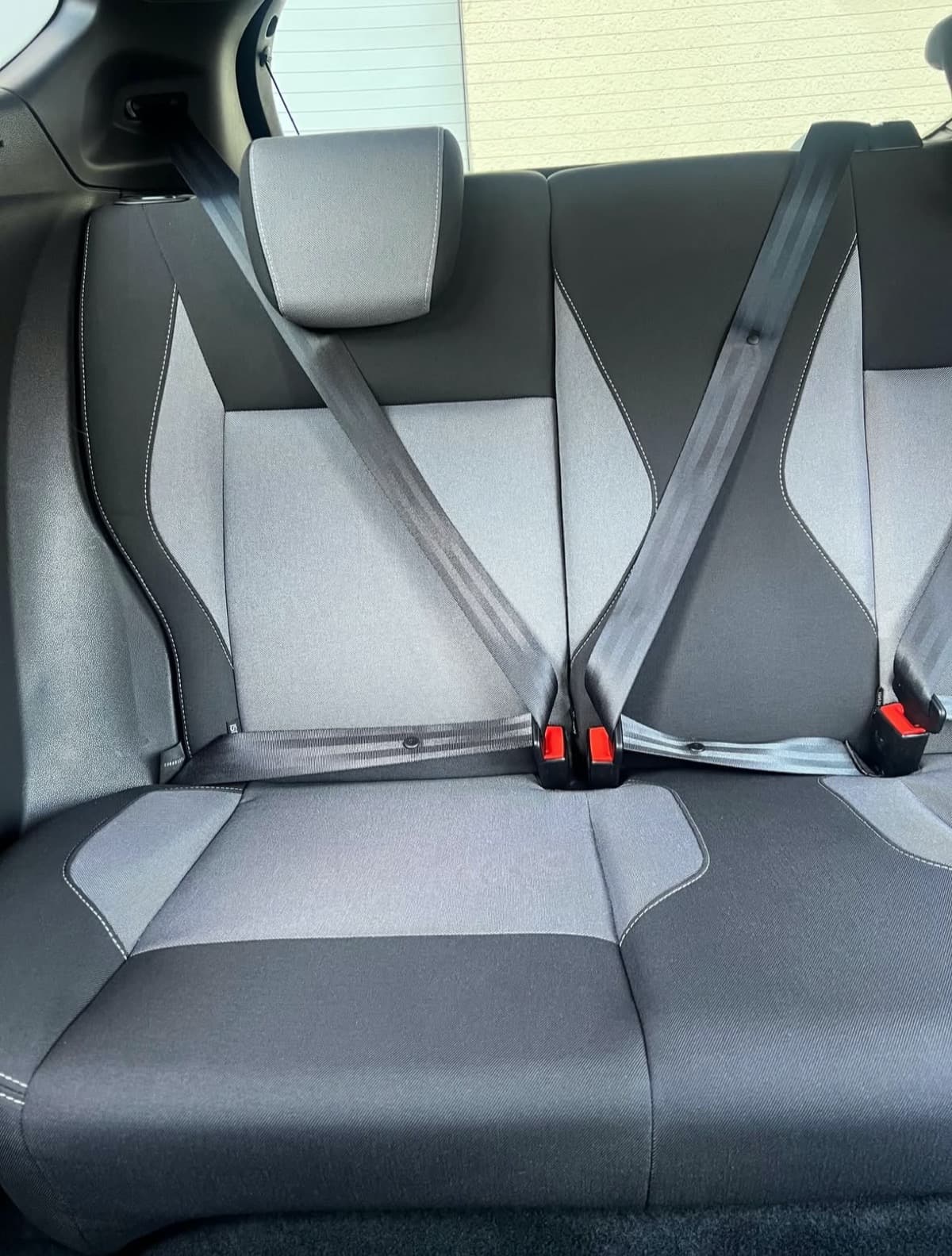 Tache sur siège de voiture : le protocole par type de tache