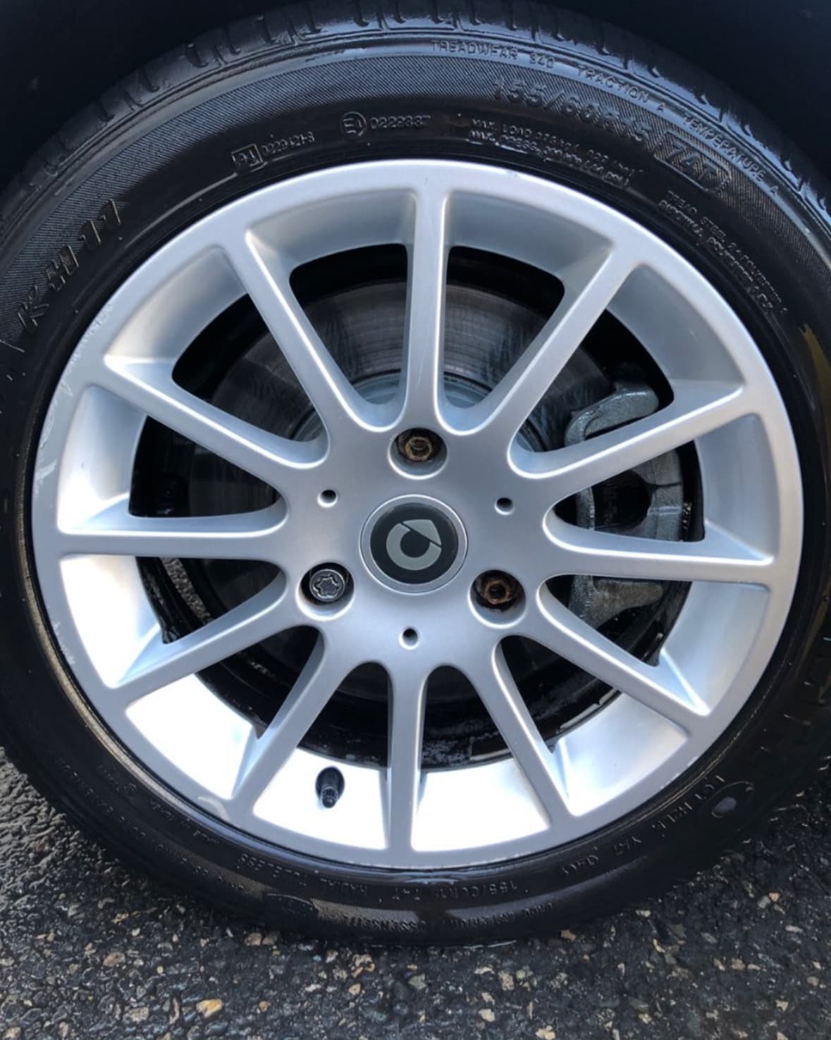 Décontamination jantes Smart à Saint-Priest à Lyon — Après