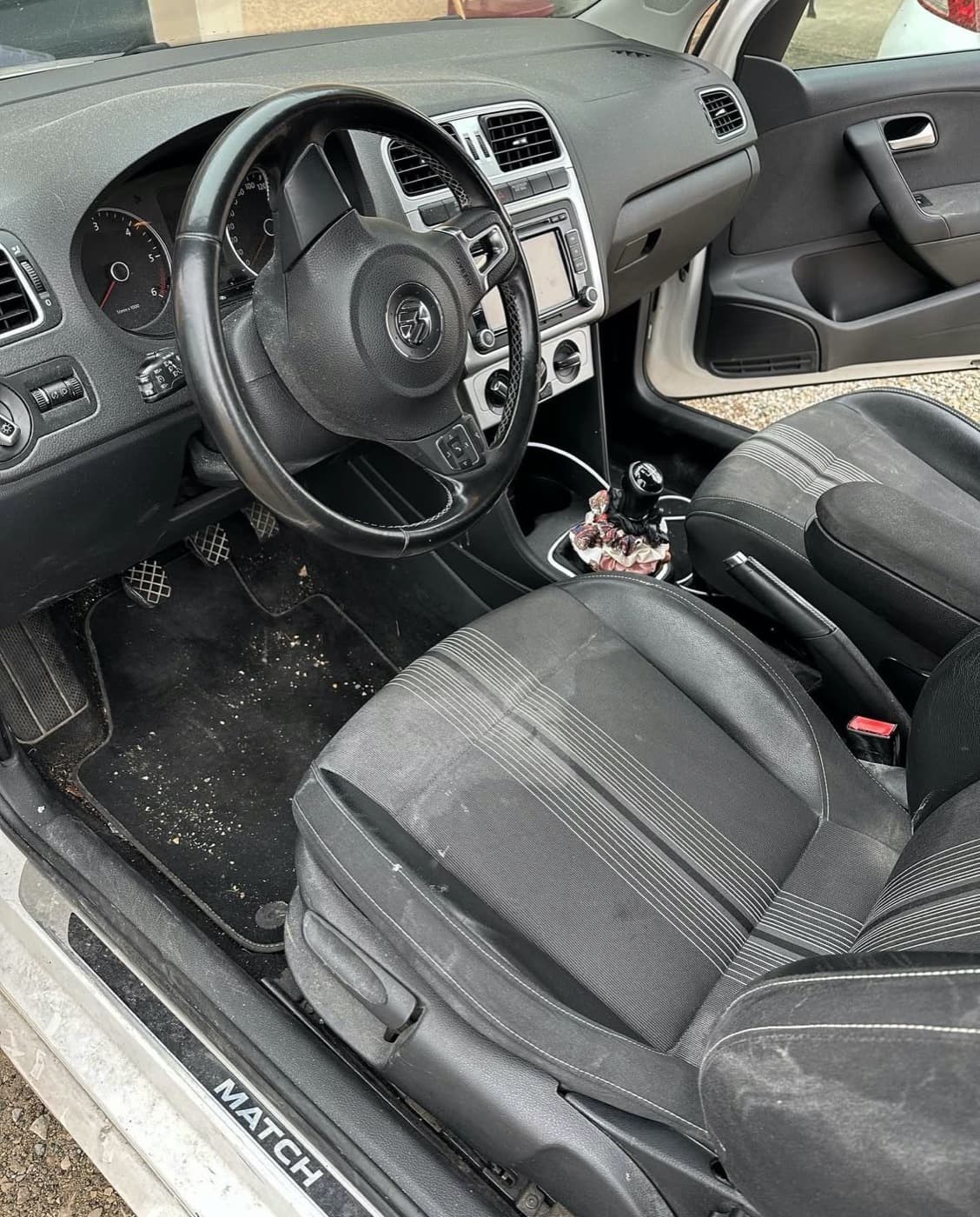 Pollen et voiture à Lyon : la cuvette lyonnaise piège tout sur votre carrosserie