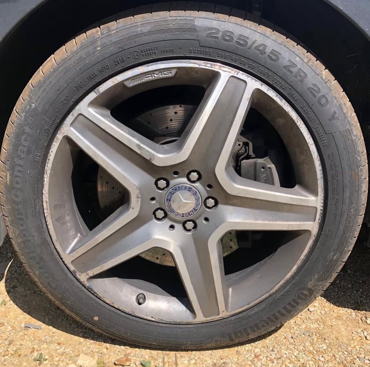 Décontamination jantes Mercedes AMG à Marignane à Marseille — Avant