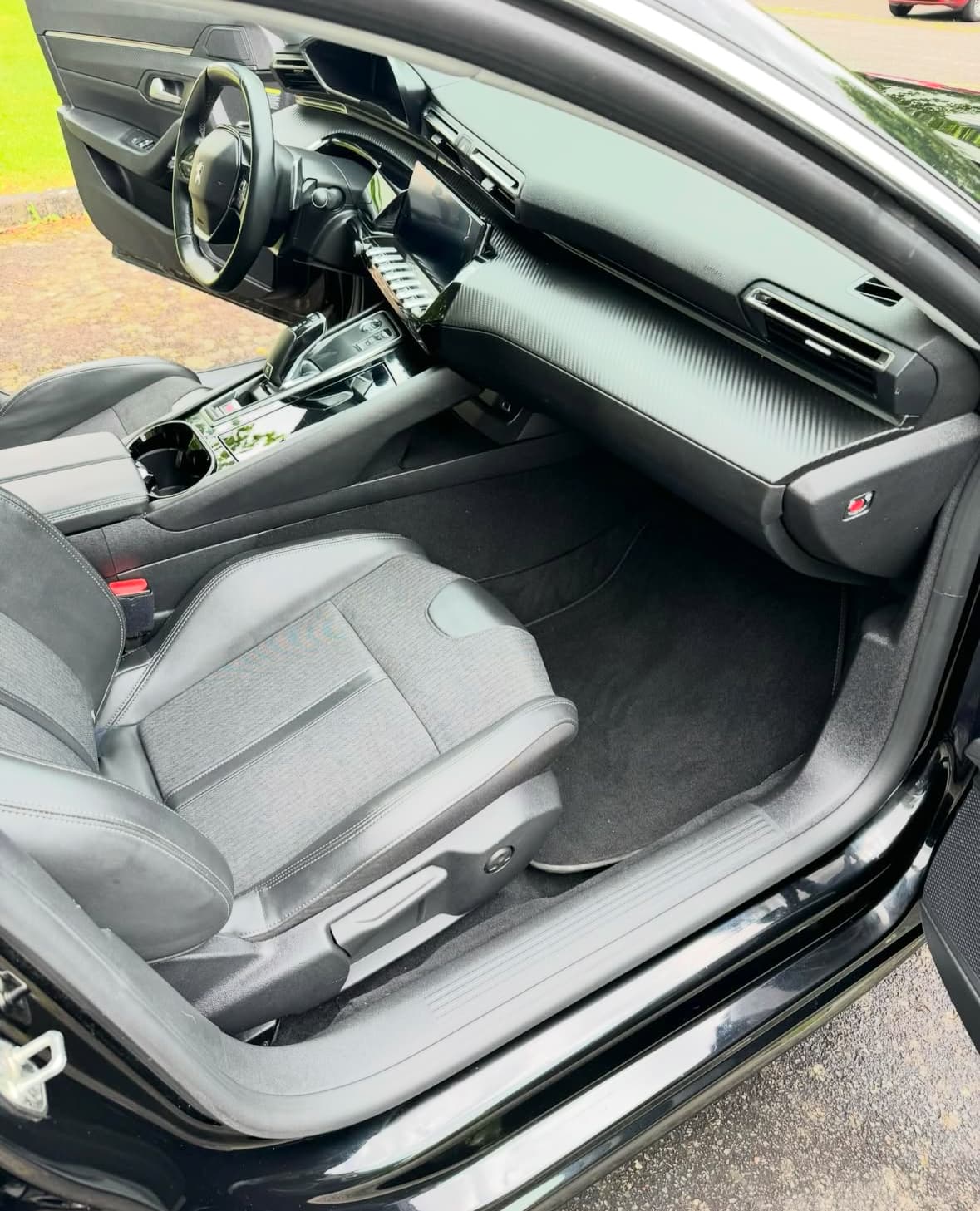 Nettoyage intérieur Peugeot 508 à Lattes — Après