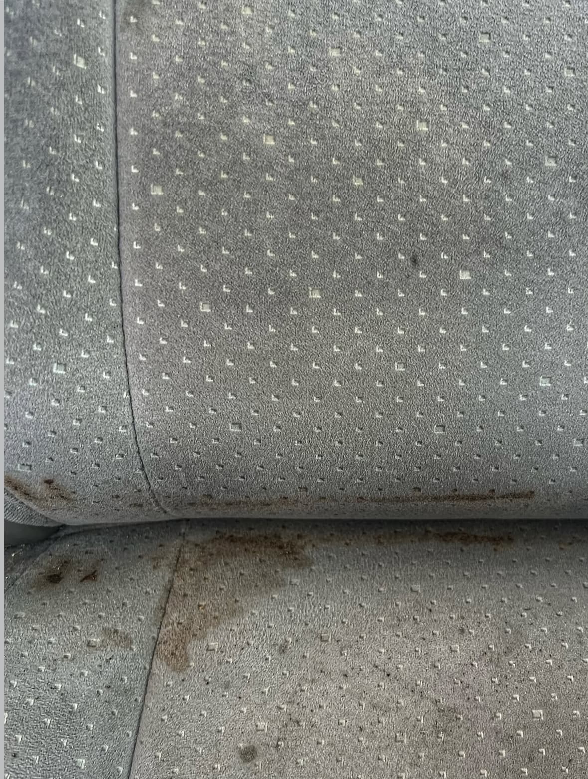 Shampoing siège tissu taché à Rivesaltes à Perpignan — Avant