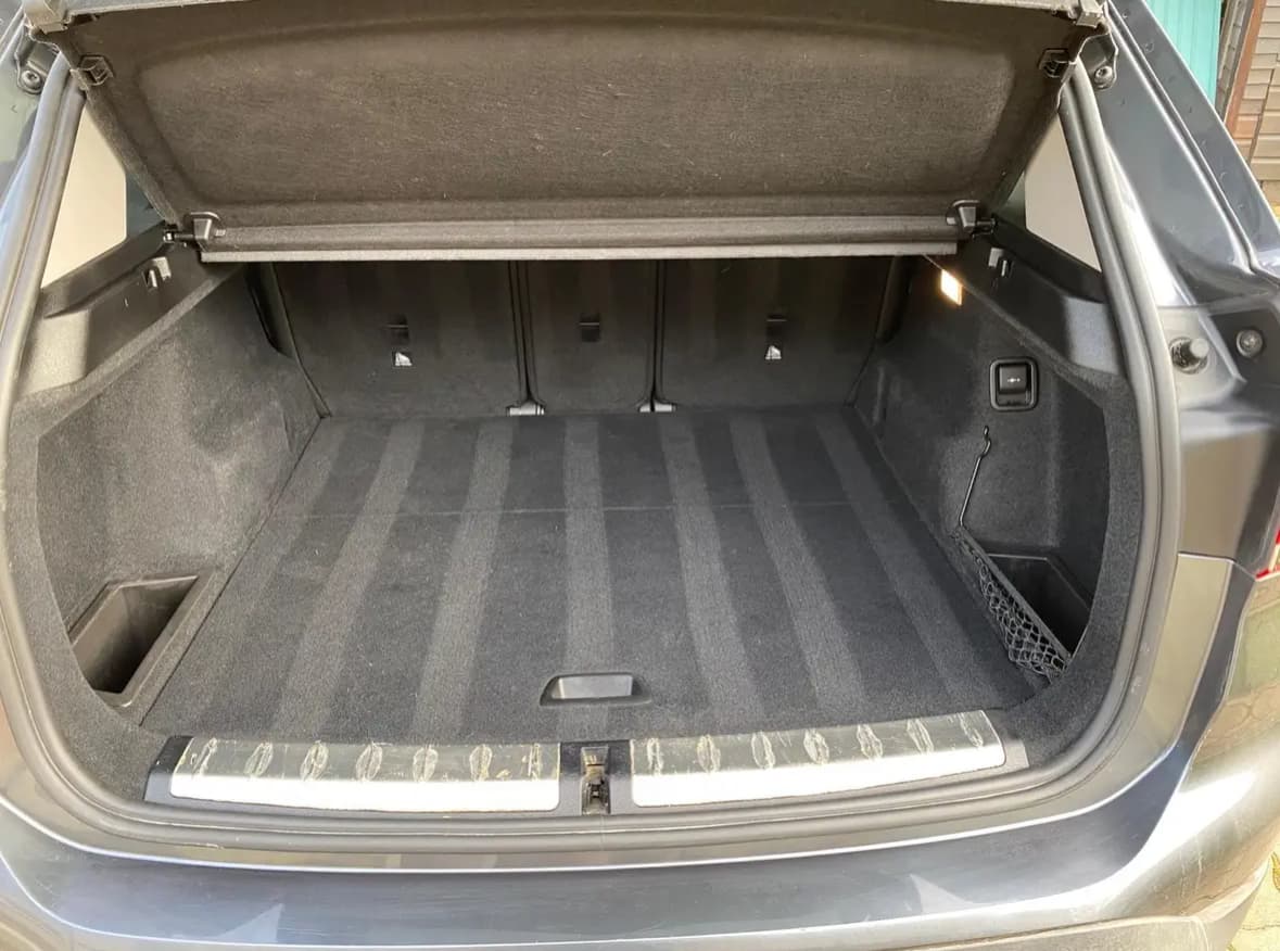 Nettoyage coffre BMW à Elne à Perpignan — Après