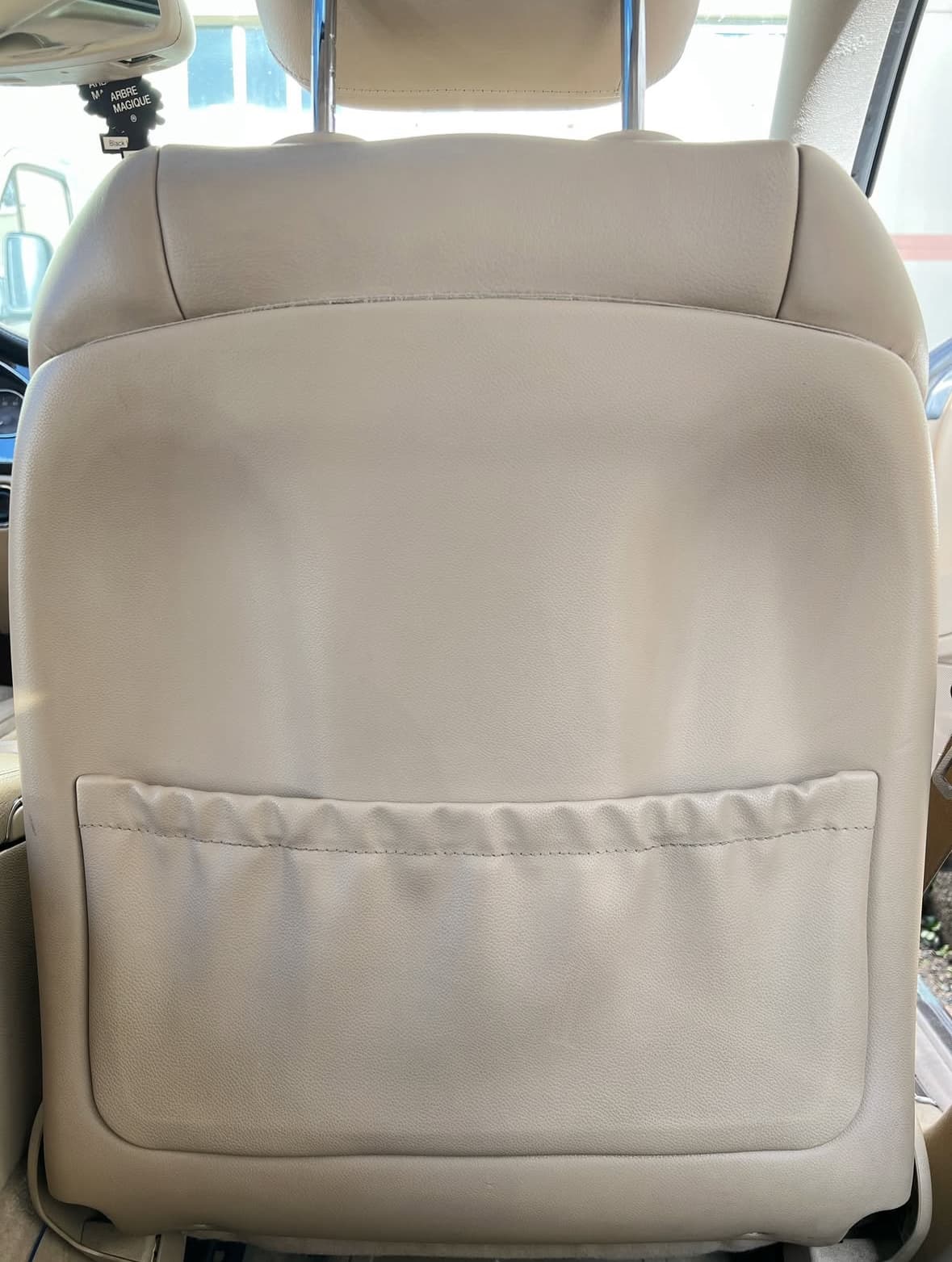 Entretien cuir beige à Cesson-Sévigné à Rennes — Après