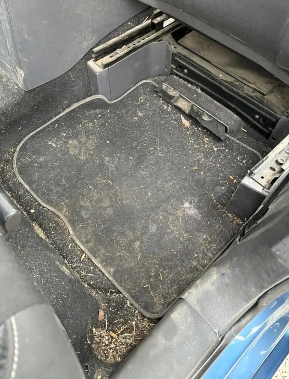 Nettoyage sol Mini Cooper à Maromme à Rouen — Avant