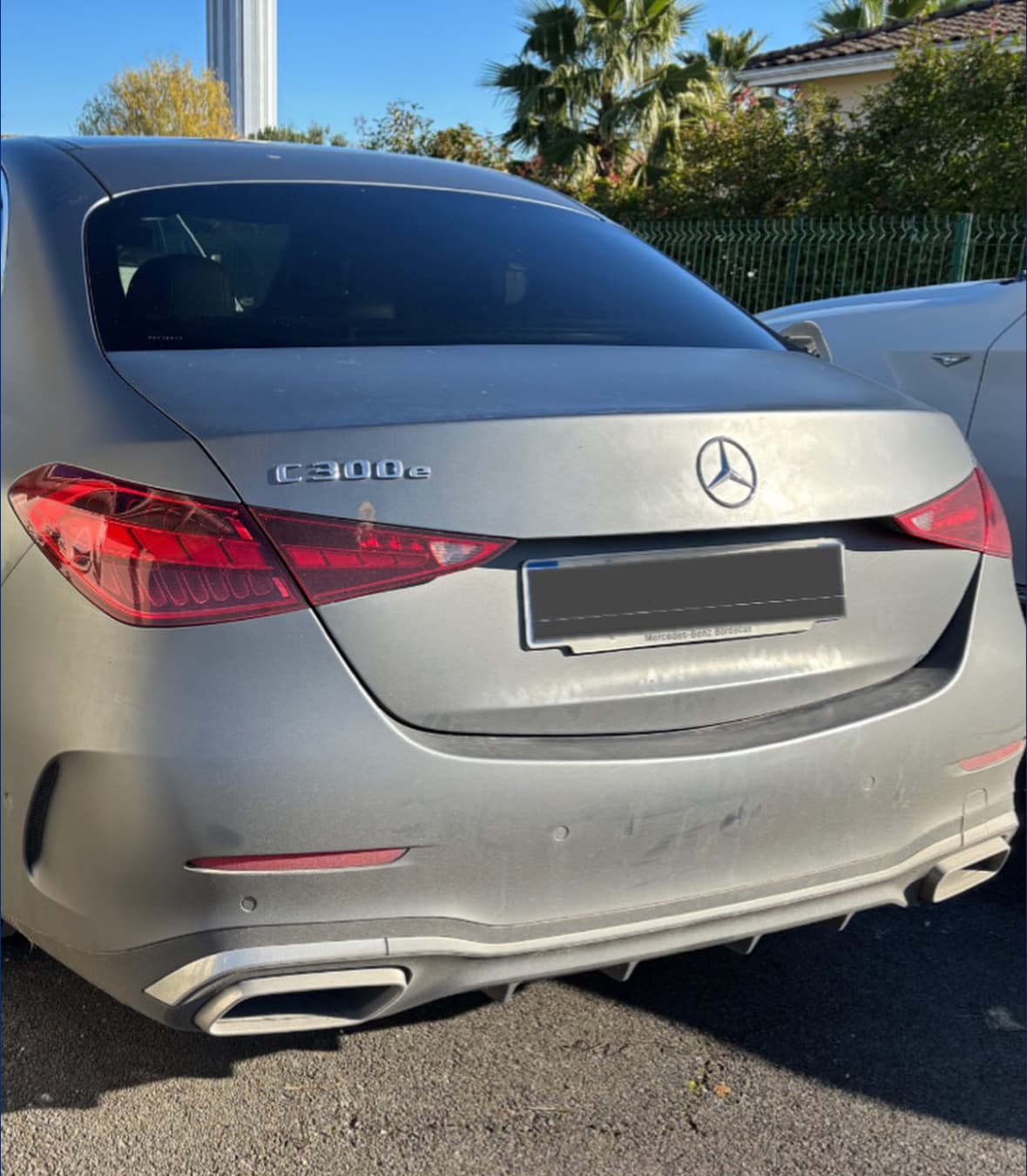 Lavage extérieur Mercedes C300e à Bois-Guillaume à Rouen — Avant
