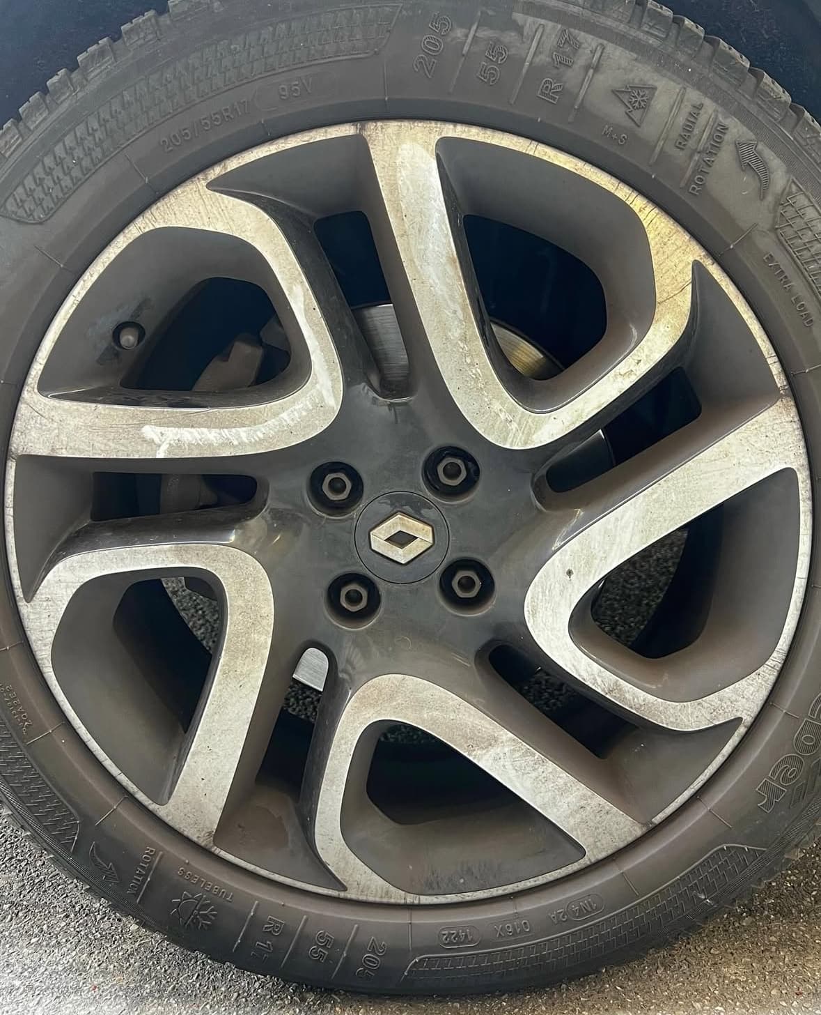 Décontamination jantes Renault à Elbeuf à Rouen — Avant