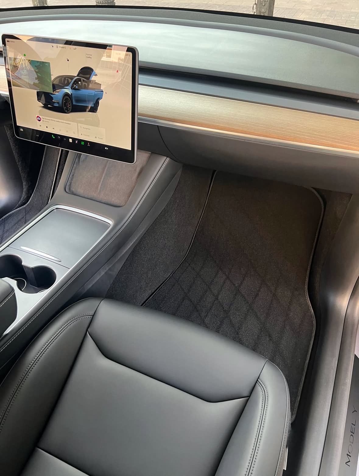 Nettoyage sol Tesla Model Y à La Garde à Toulon — Après