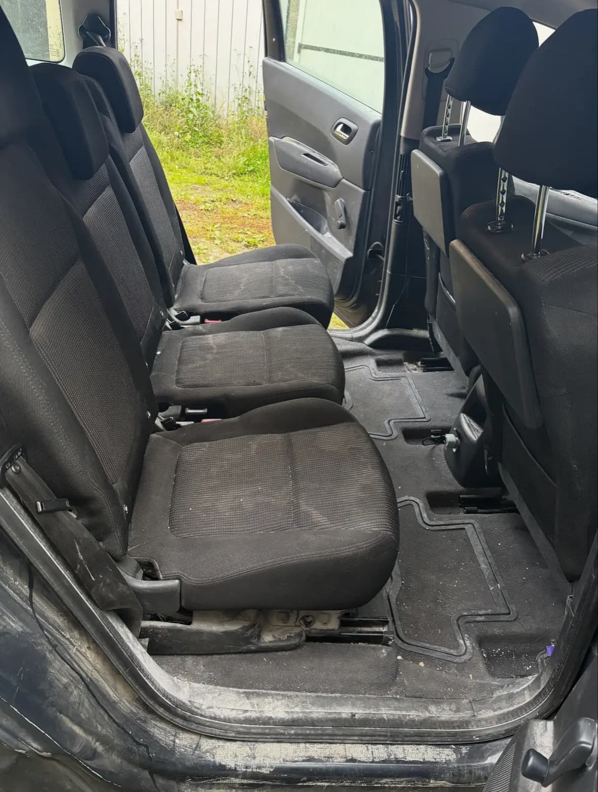 Shampoing banquette arrière à Six-Fours-les-Plages à Toulon — Avant