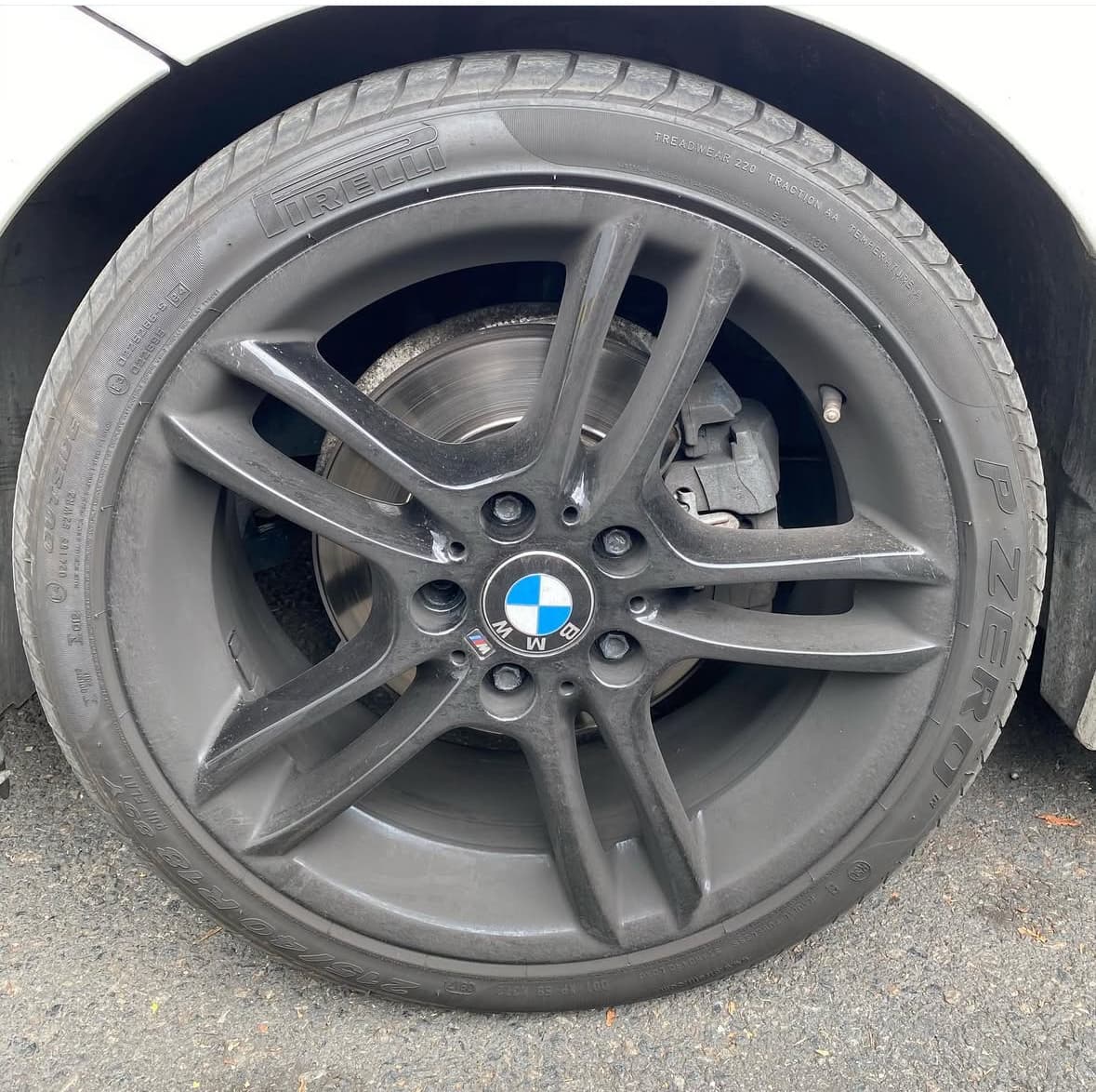 Décontamination jantes BMW à La Valette-du-Var à Toulon — Avant